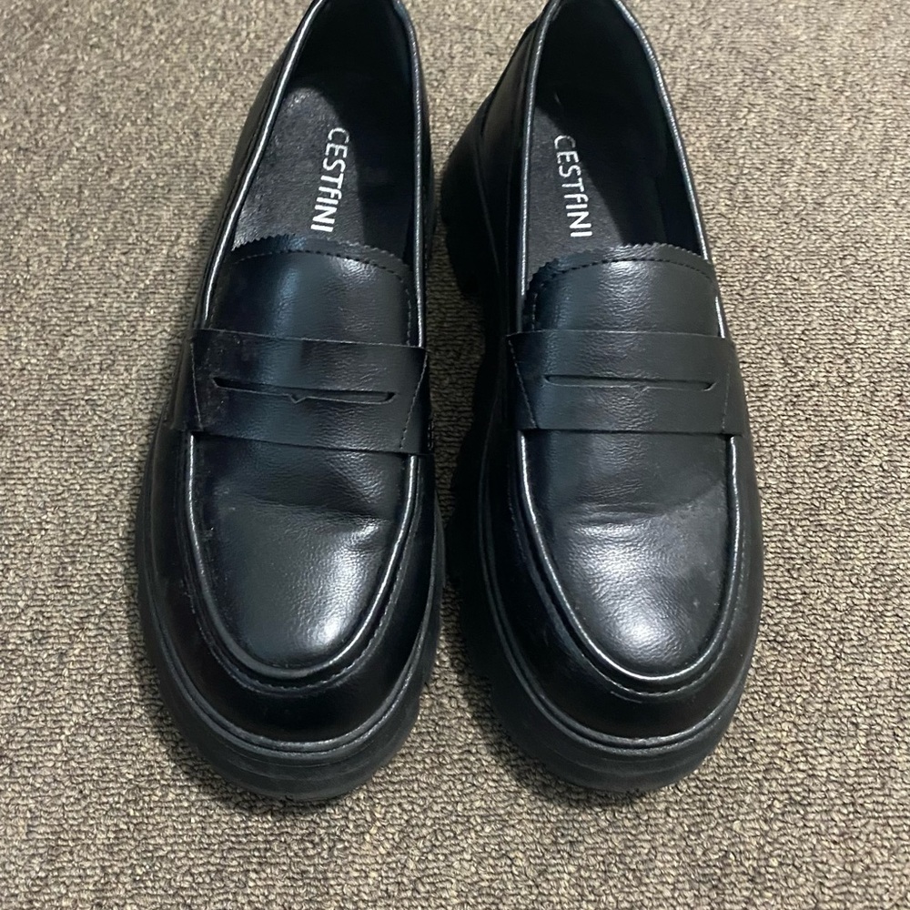 Black Leather Women’s Loafers